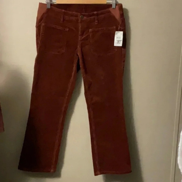 LED - Picture 1 of 5